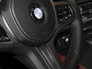 2022Ŀ xDrive30i M\b п؅^