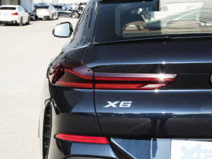 2022Ŀ xDrive40i M\b ^