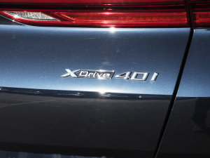 2022Ŀ xDrive40i M\b ^