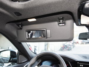 2022Ŀ xDrive40i M\b ꖰ壨