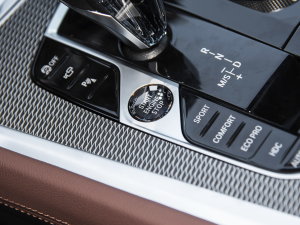 2022Ŀ xDrive40i M\b п؅^