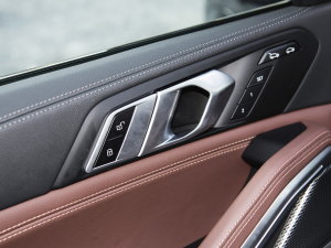 2022Ŀ xDrive40i M\(yn)(dng)b п؅^(q)