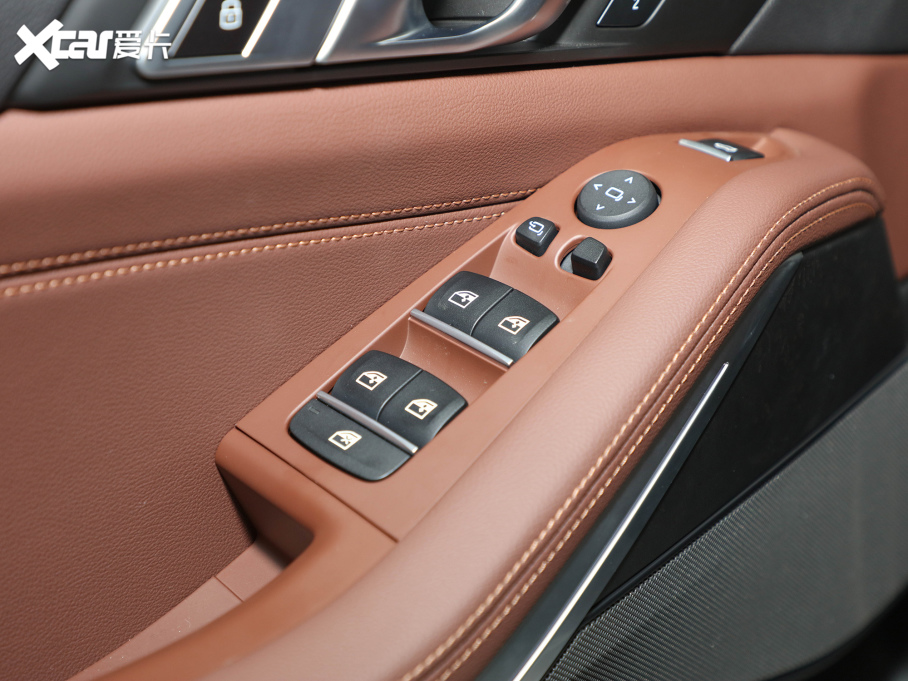 2022RX5(M) xDrive40i  M\b