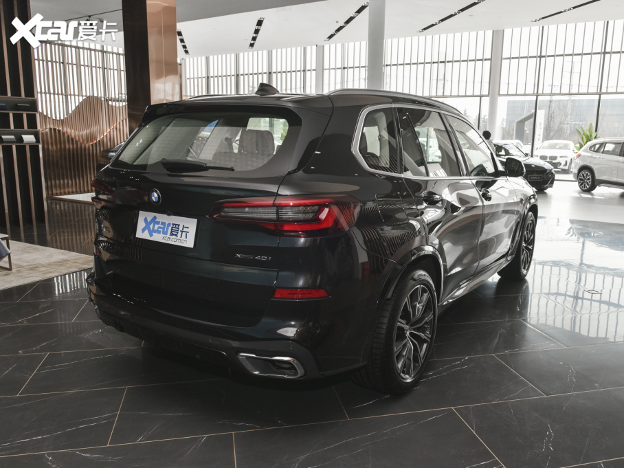 2022RX5(M) xDrive40i M\b