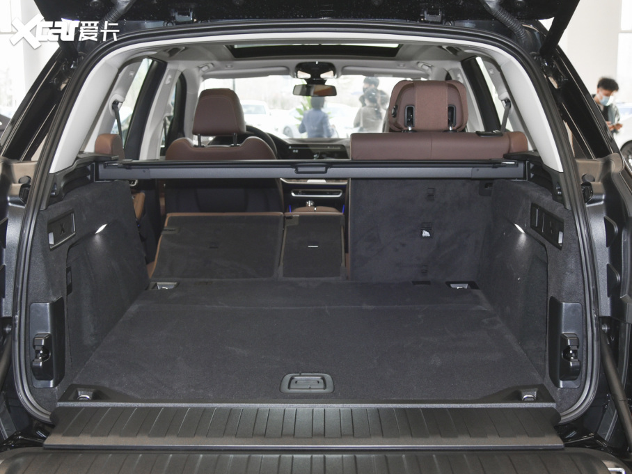 2022RX5(M) xDrive40i M\b