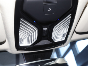 2022xDrive30i M\b п؅^