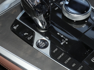 2022xDrive30i M\b п؅^