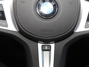 2022xDrive30i M\b п؅^