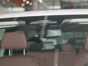 2022xDrive40i  M\b ^