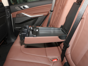 2022xDrive40i  M\b ֹ