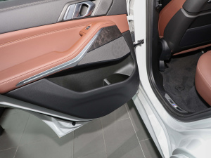 2022xDrive40i  M\b Tg