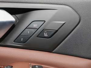 2022xDrive40i  M\b g