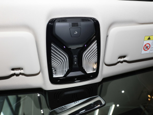 2022xDrive40i  M\b п؅^