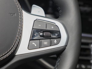 2022xDrive40i  M\b п؅^