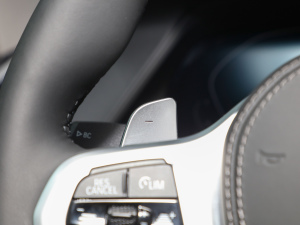 2022xDrive40i  M\b п؅^