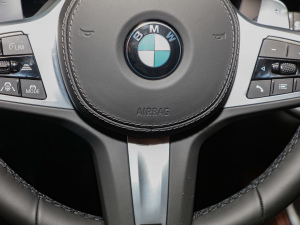 2022xDrive40i  M\b п؅^