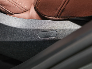 2022xDrive40i  M\b п؅^