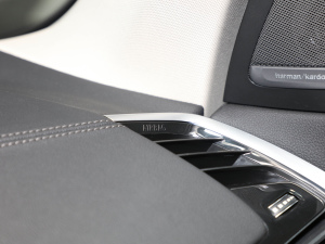 2022xDrive40i  M\b п؅^