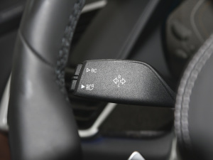 2022xDrive40i M\b п؅^(q)