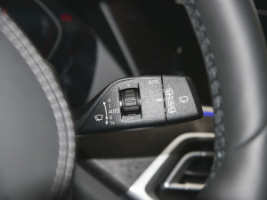 2022xDrive40i M\b п؅^(q)