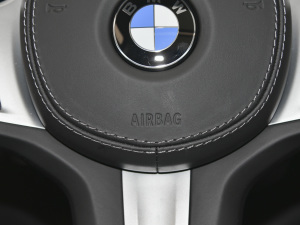 2022xDrive40i M\b п؅^(q)