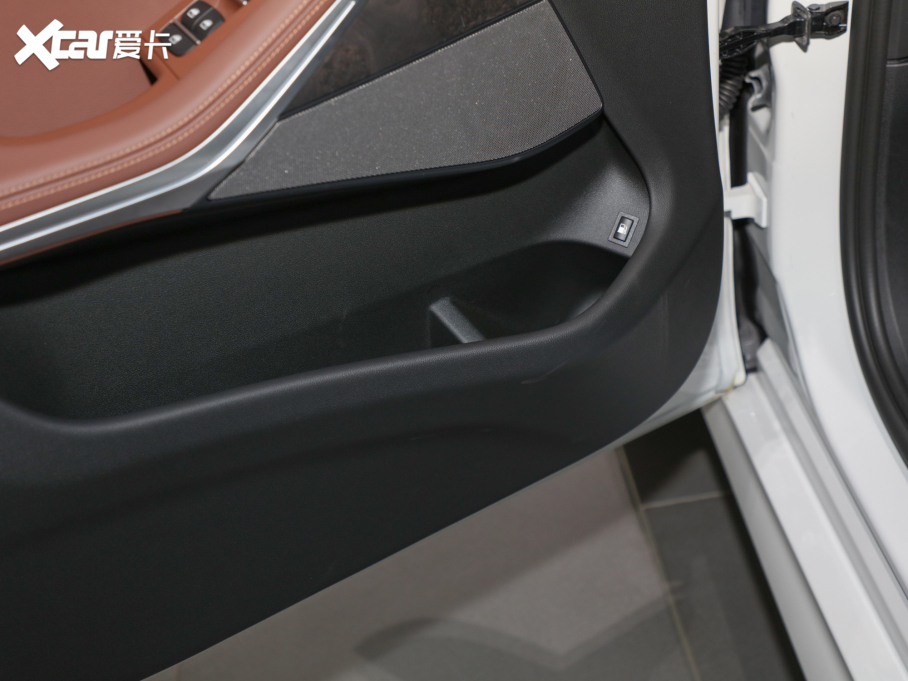 2022RX5Դ xDrive45e M\b