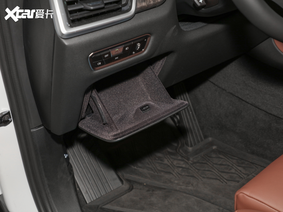 2022RX5Դ xDrive45e M\b