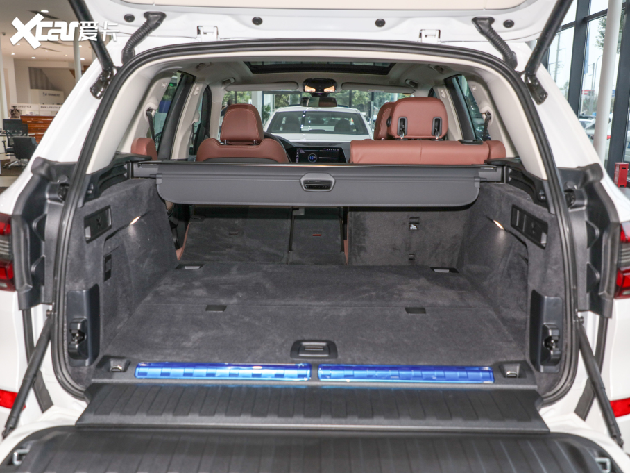 2022RX5Դ xDrive45e M\b