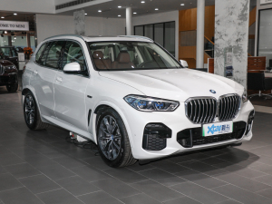 2022xDrive45e M˶װ ǰ45