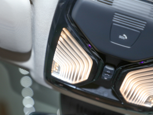 2022xDrive45e M\b п؅^