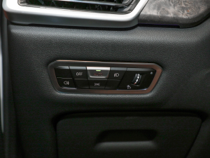 2022xDrive45e M\b п؅^(q)