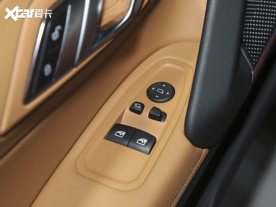 2022RZ4 sDriver 25i M\(yn)(dng)b