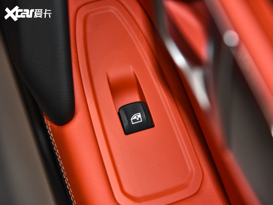 2022RZ4 sDriver 25i M\ҹb