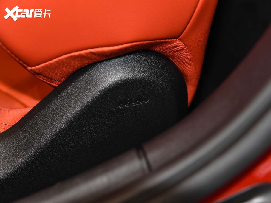 2022RZ4 sDriver 25i M\ҹb