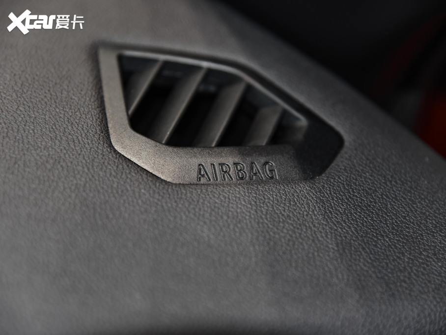 2022RZ4 sDriver 25i M\ҹb