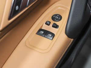 2022sDriver 25i M\b {܇ƅ^	