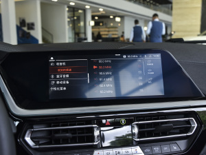 2022Ŀ M40i M\ܰ п؅^(q)