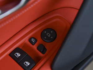 2022Ŀ M40i M\(yn)ܰ п؅^(q)