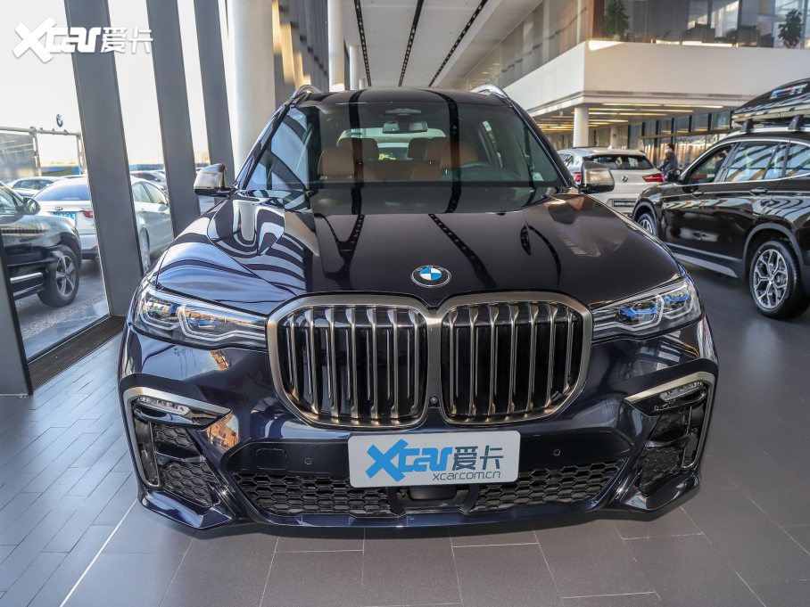 2022RX7 xDrive M50i