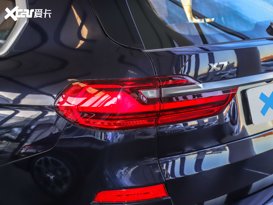 2022RX7 xDrive M50i