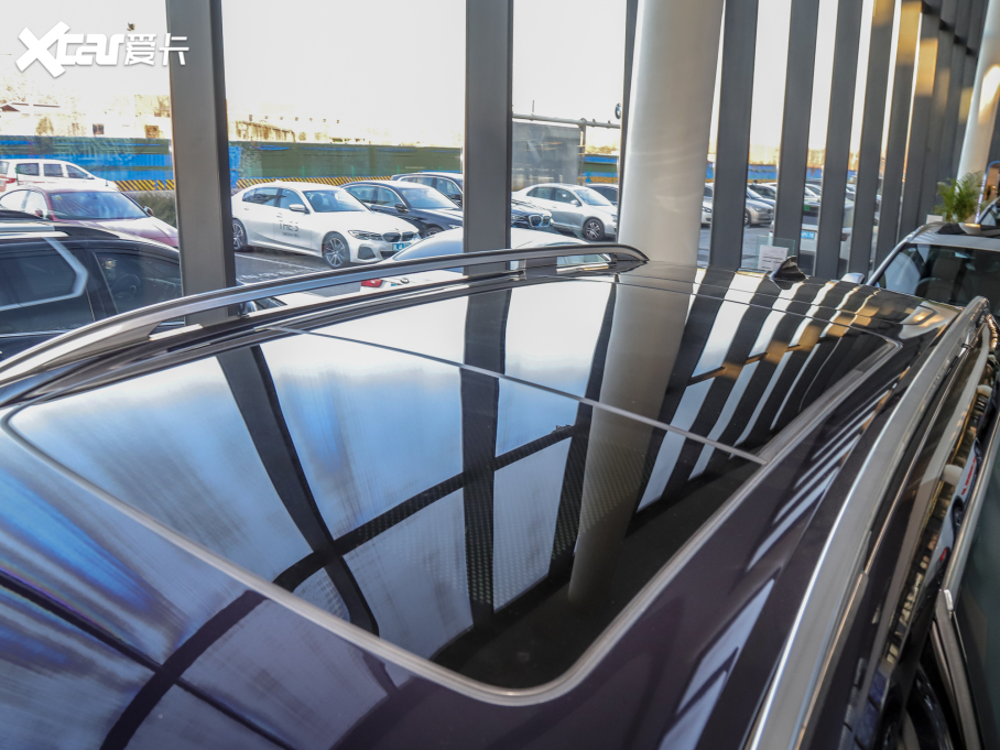 2022RX7 xDrive M50i