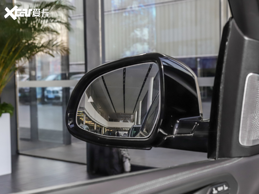 2022RX7 xDrive M50i