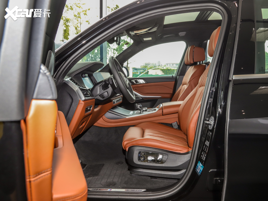 2022RX7 xDrive M50i