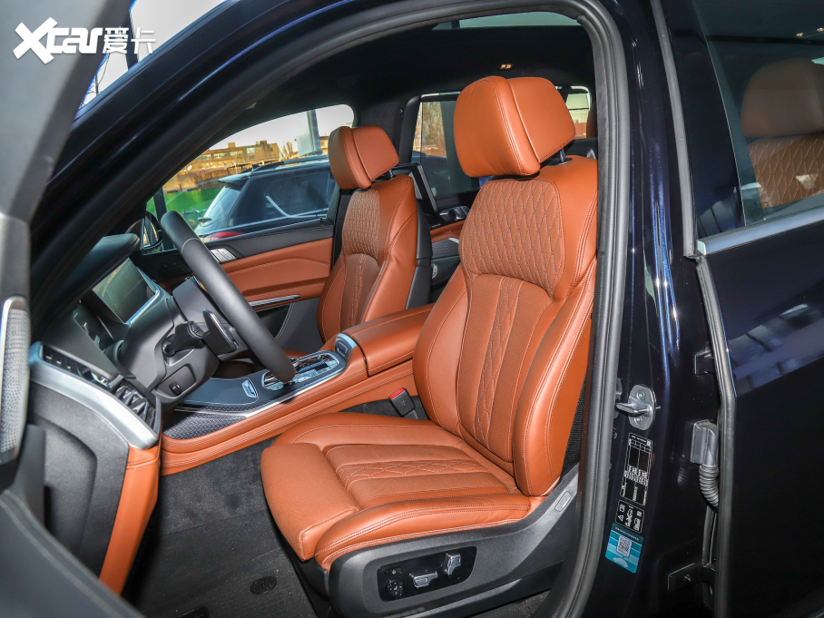 2022RX7 xDrive M50i