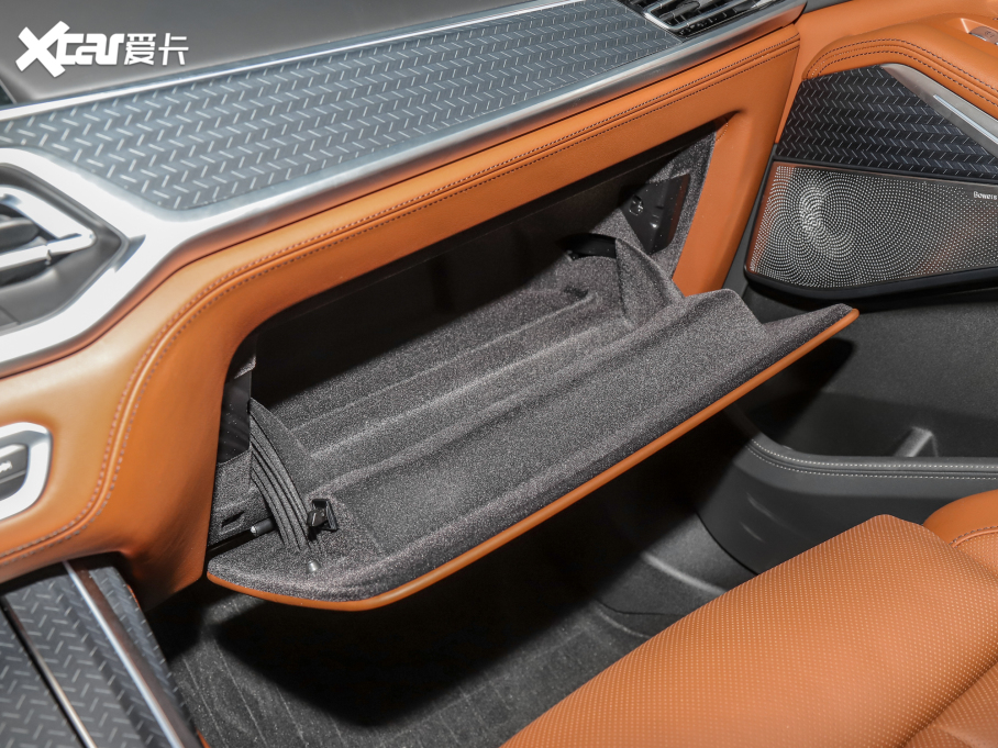 2022RX7 xDrive M50i