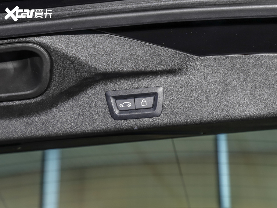 2022RX7 xDrive M50i