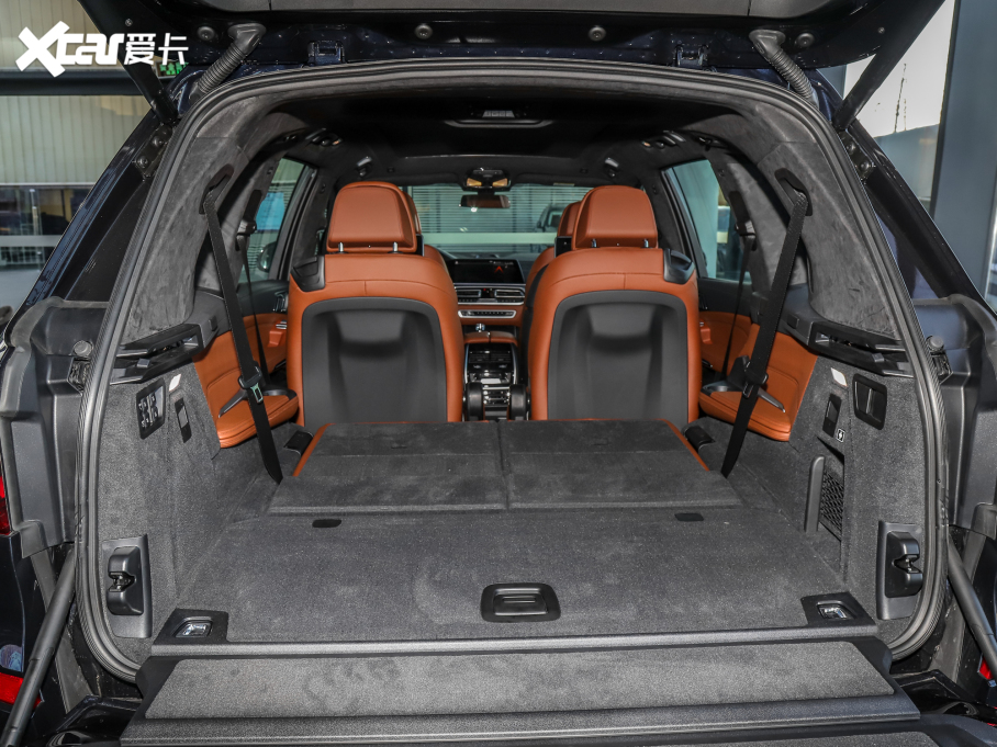 2022RX7 xDrive M50i