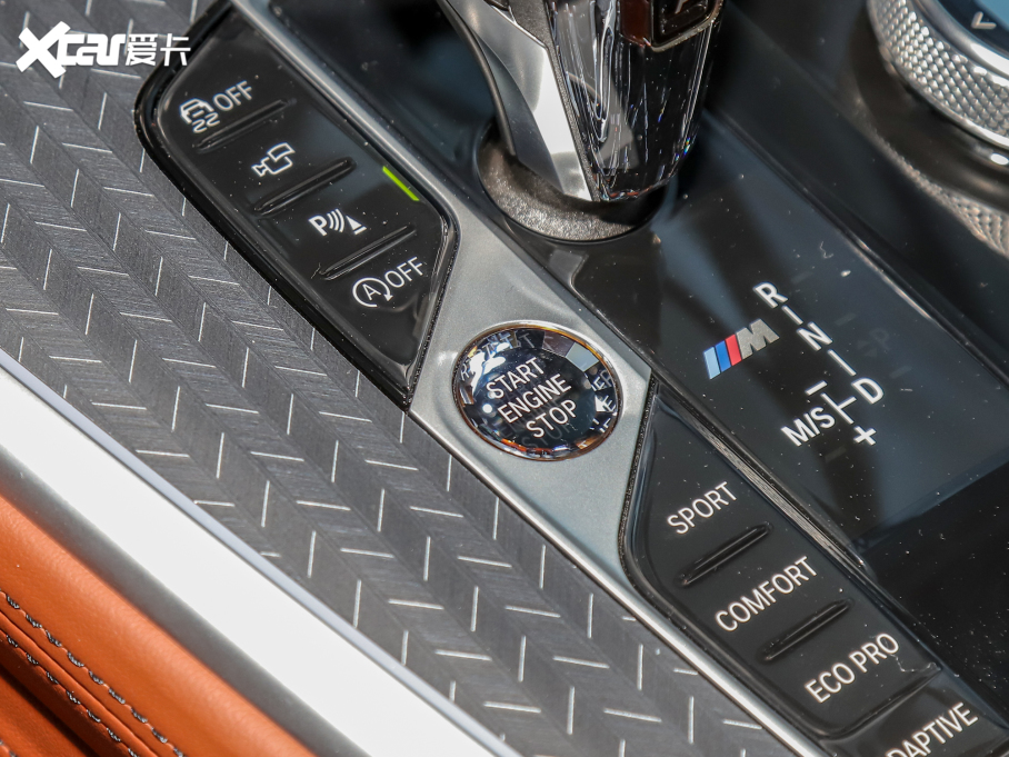 2022RX7 xDrive M50i