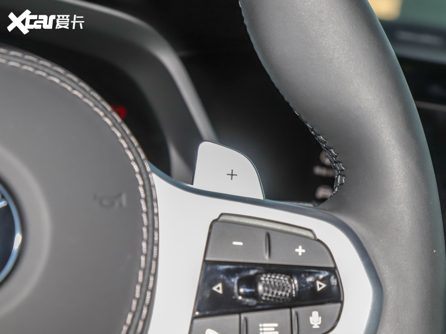 2022RX7 xDrive M50i