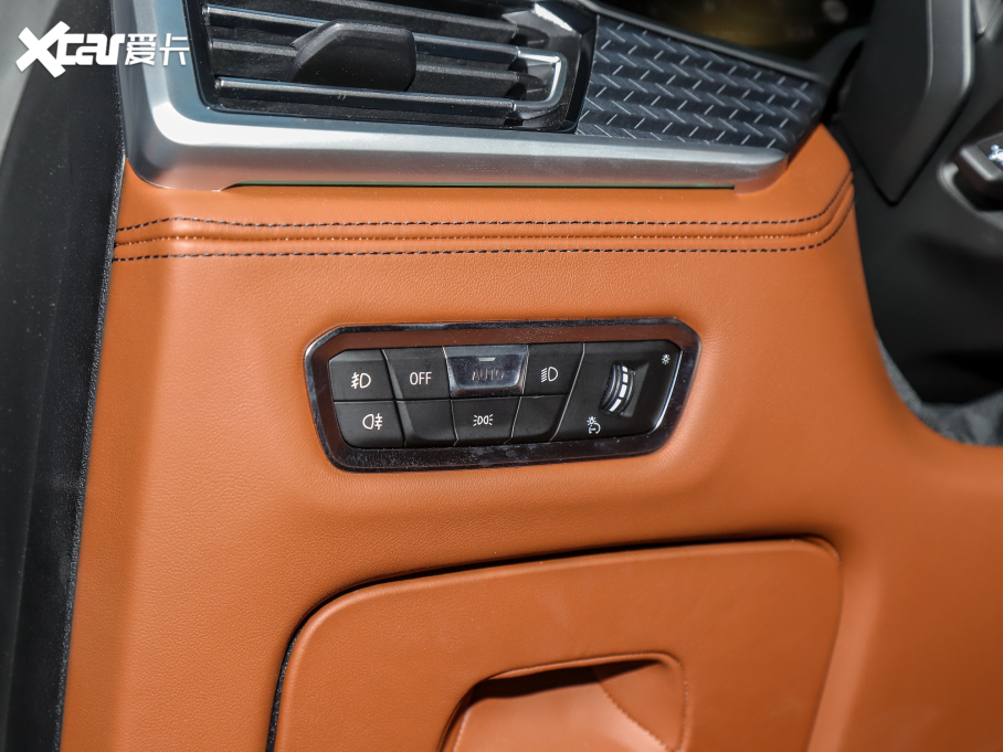 2022RX7 xDrive M50i